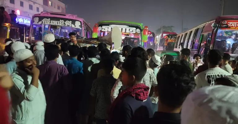 গাজীপুরে ঢাকা-ময়মনসিংহ অবরোধ
